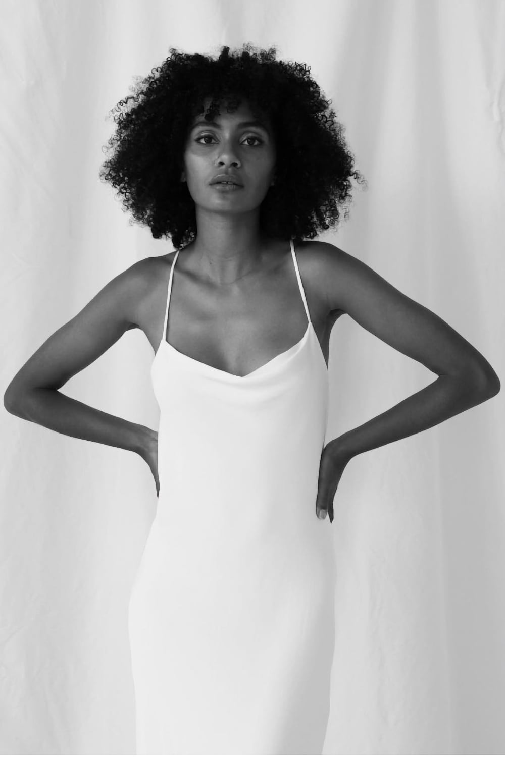 robe de mariée A la Robe disponible chez Melody Nelson à Erpent, Namur, Belgique