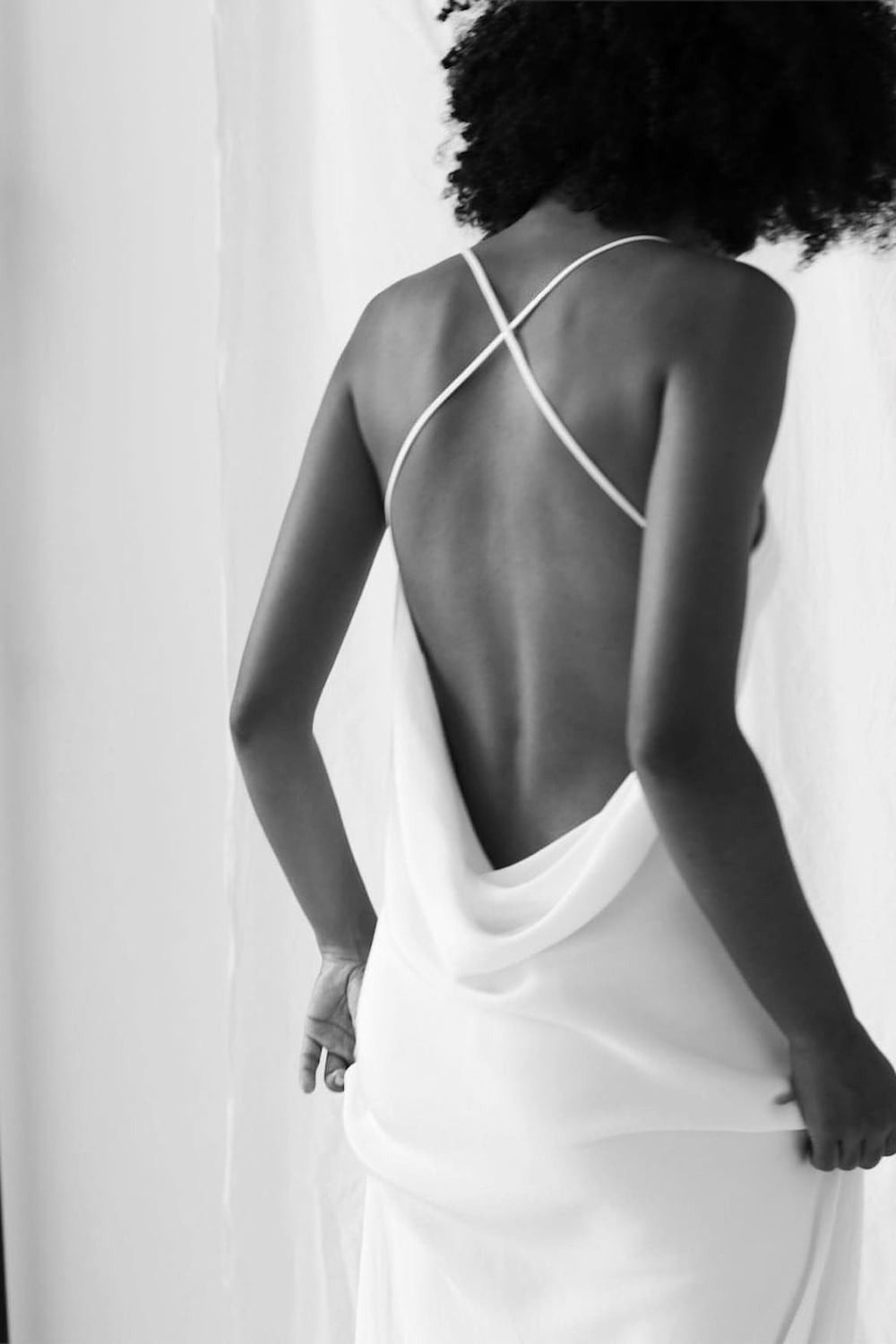 robe de mariée A la Robe disponible chez Melody Nelson à Erpent, Namur, Belgique