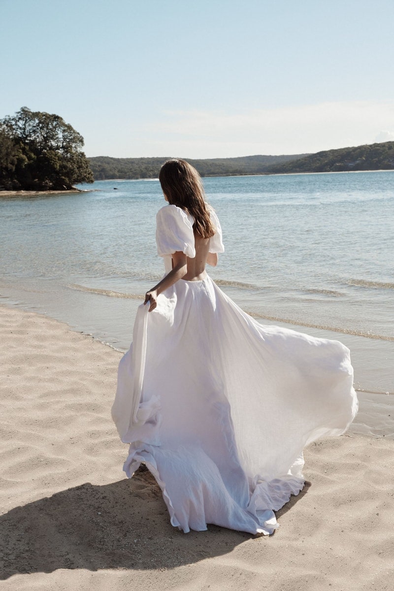 robe de mariée And For Love disponible chez Melody Nelson à Erpent, Namur, Belgique