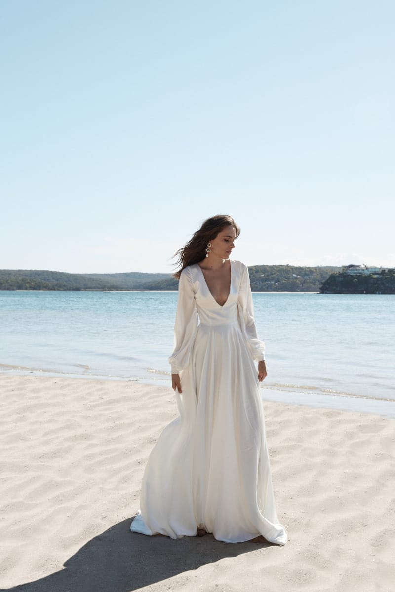 robe de mariée And For Love disponible chez Melody Nelson à Erpent, Namur, Belgique
