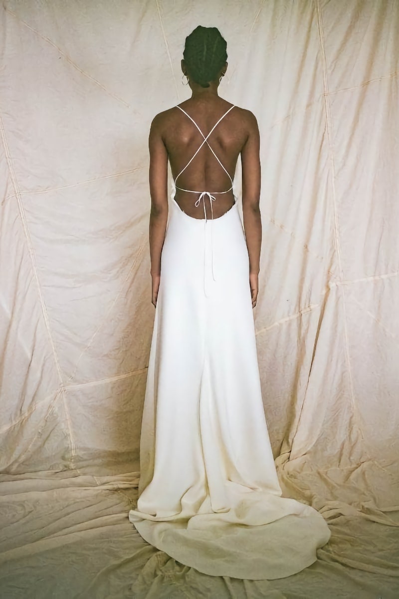 robe de mariée Bon Bridé disponible chez Melody Nelson à Erpent, Namur, Belgique