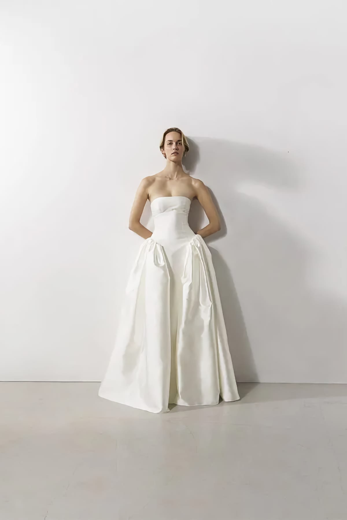 robe de mariée Bon Bridé disponible chez Melody Nelson à Erpent, Namur, Belgique
