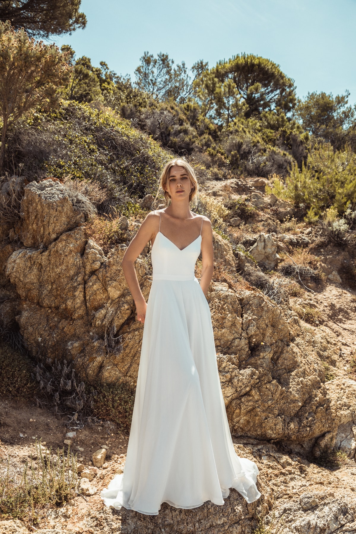 robe de mariée Caroline Takvorian disponible chez Melody Nelson à Erpent, Namur, Belgique