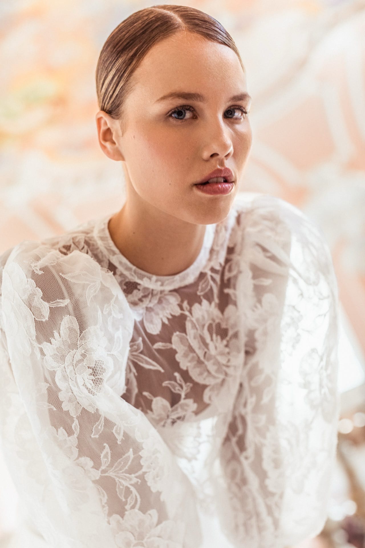 robe de mariée Caroline Takvorian disponible chez Melody Nelson à Erpent, Namur, Belgique