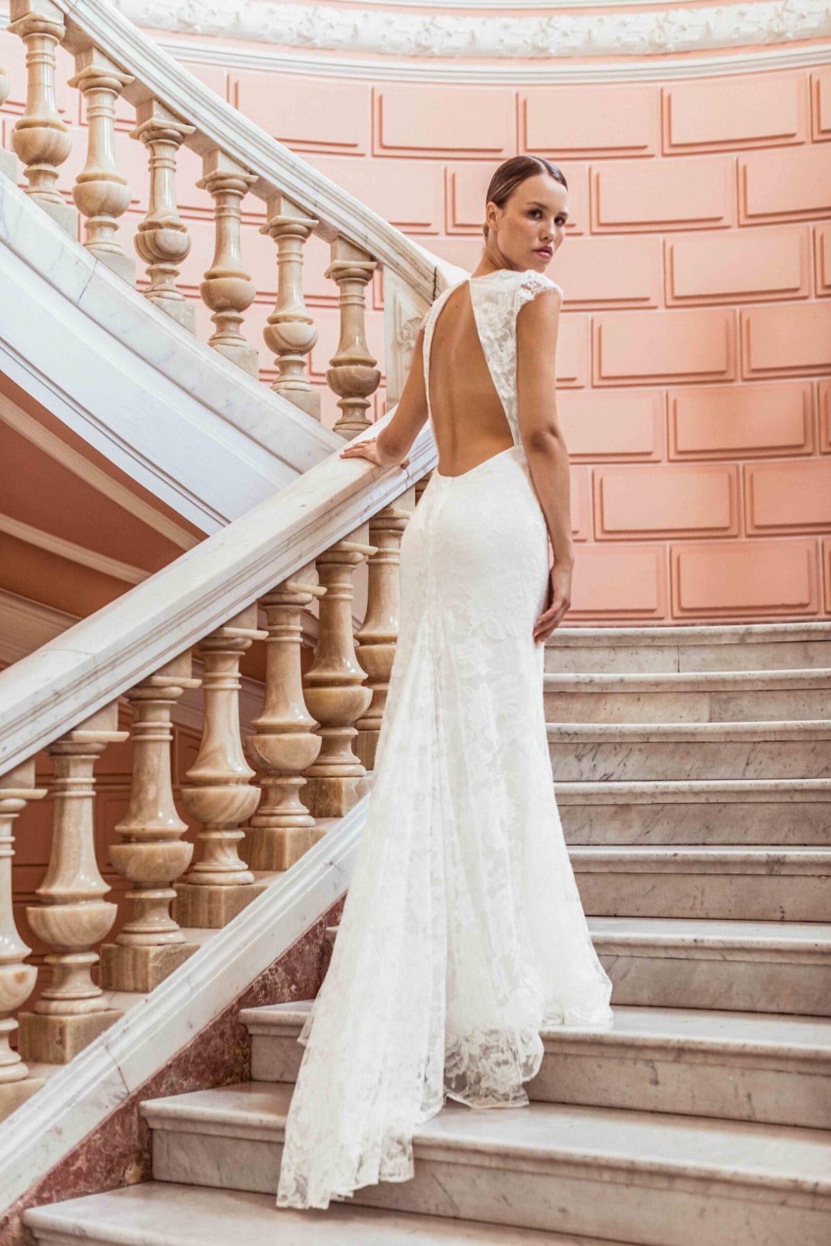 robe de mariée Caroline Takvorian disponible chez Melody Nelson à Erpent, Namur, Belgique
