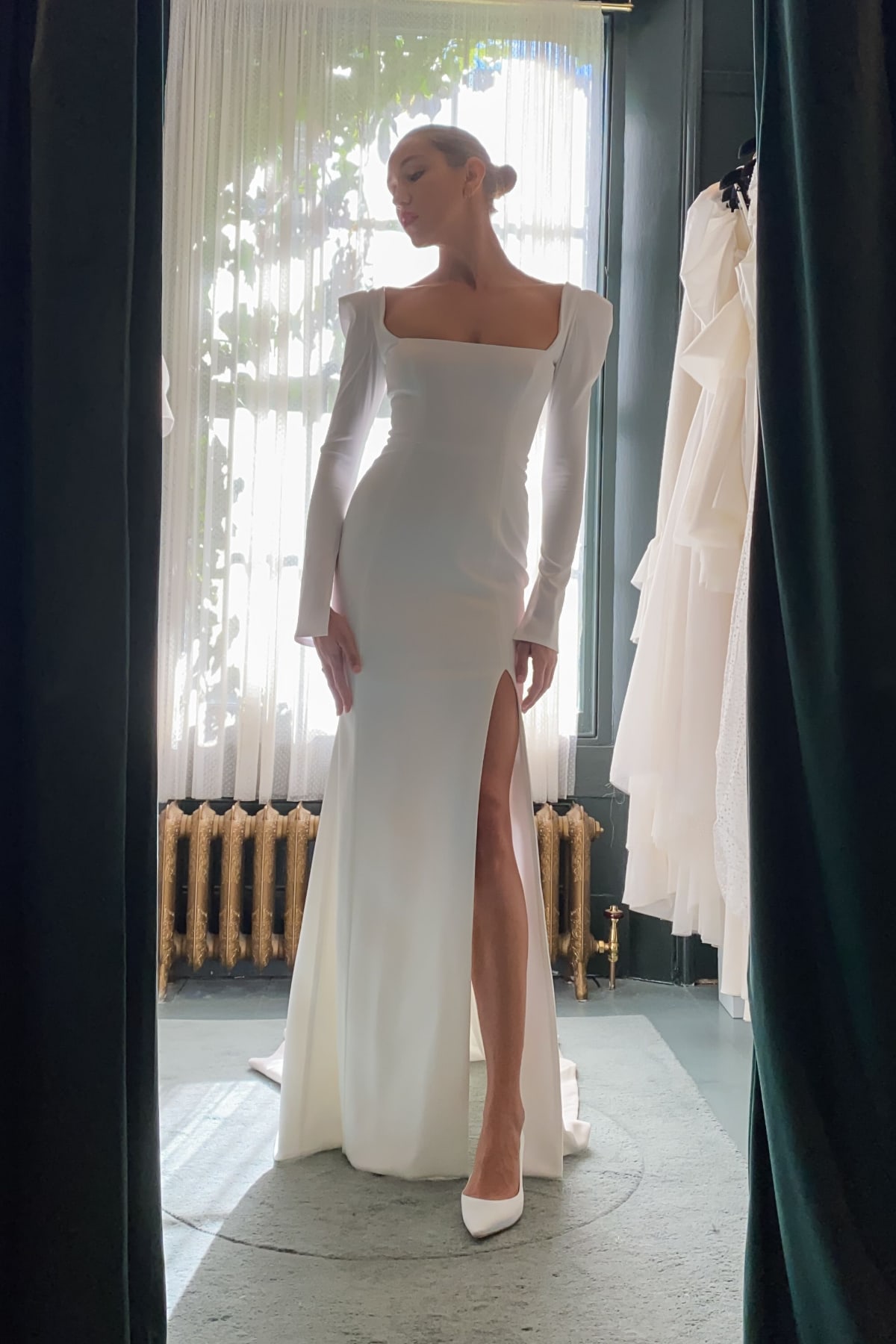 robe de mariée Halfpenny London disponible chez Melody Nelson à Erpent, Namur, Belgique
