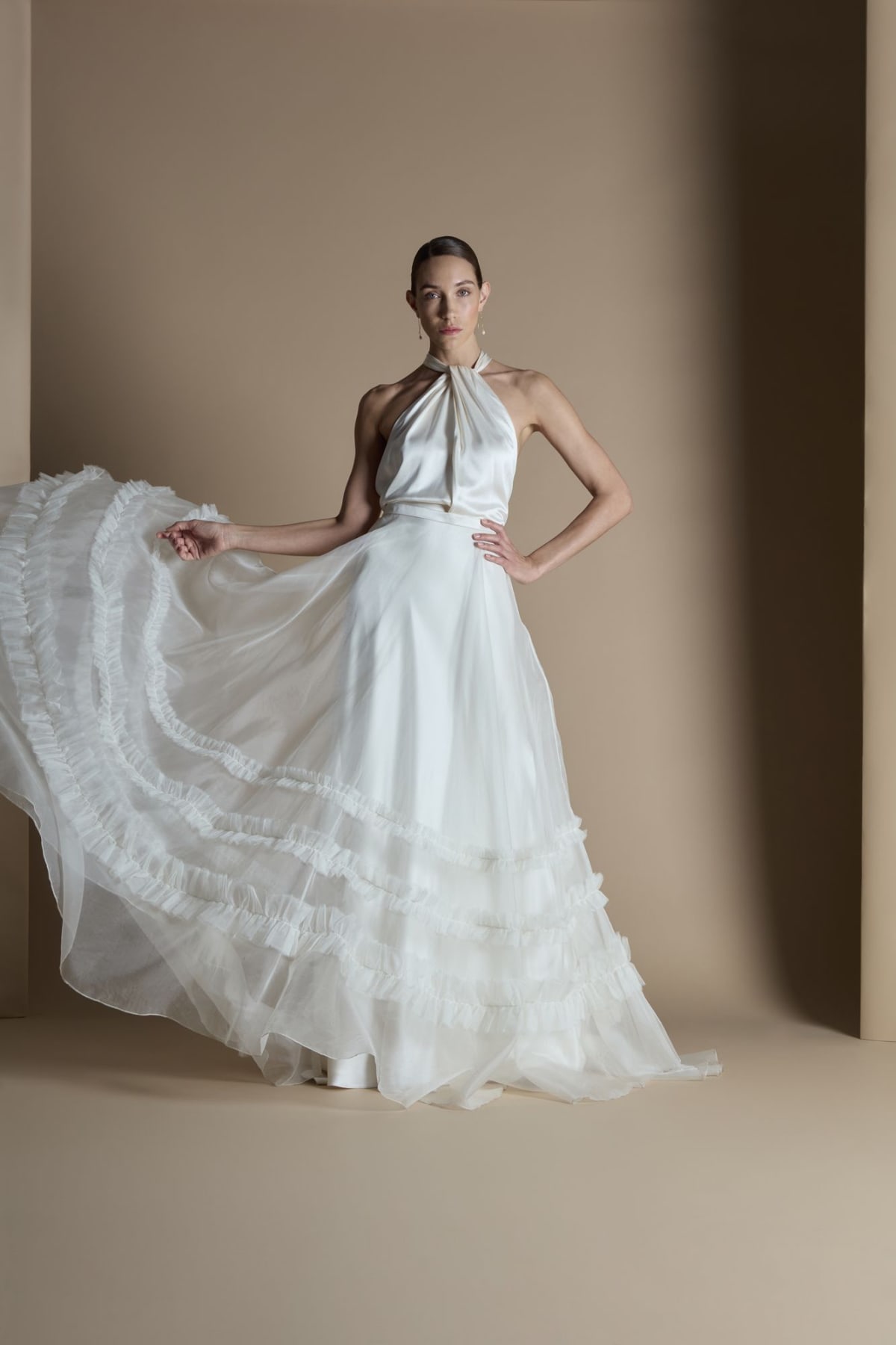 robe de mariée Halfpenny London disponible chez Melody Nelson à Erpent, Namur, Belgique