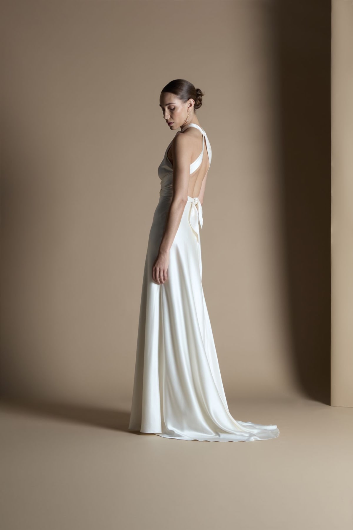 robe de mariée Halfpenny London disponible chez Melody Nelson à Erpent, Namur, Belgique