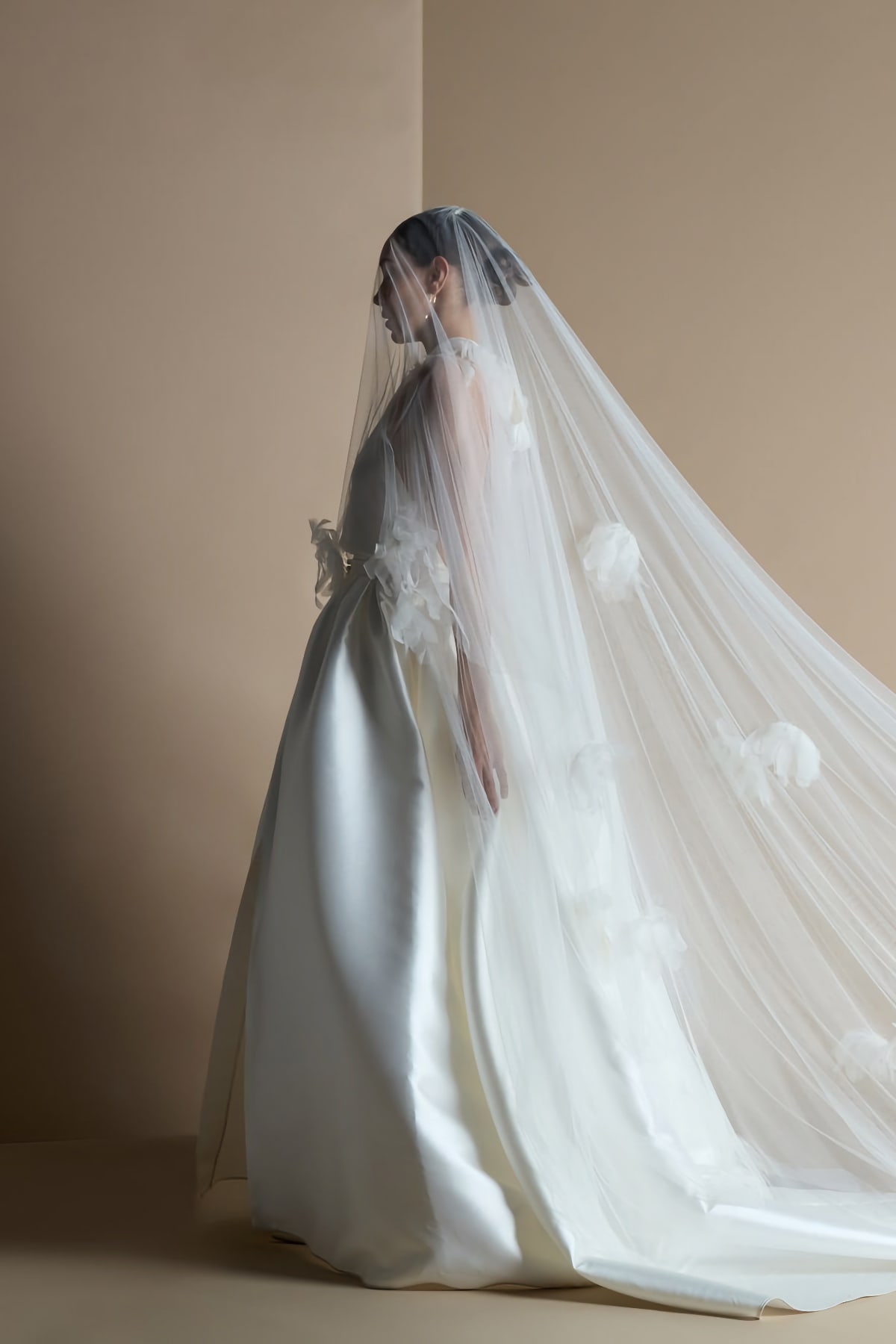 robe de mariée Halfpenny London disponible chez Melody Nelson à Erpent, Namur, Belgique