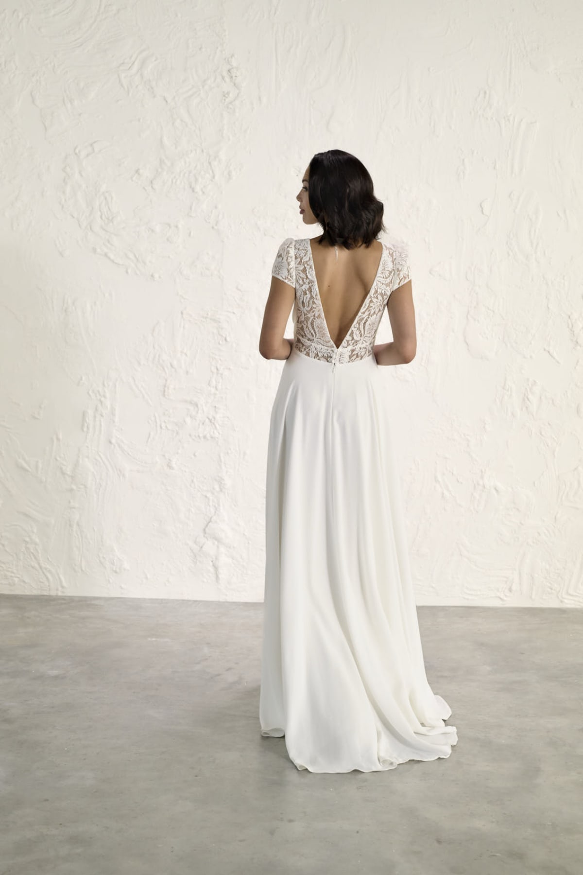 robe de mariée Rembo Styling disponible chez Melody Nelson à Erpent, Namur, Belgique