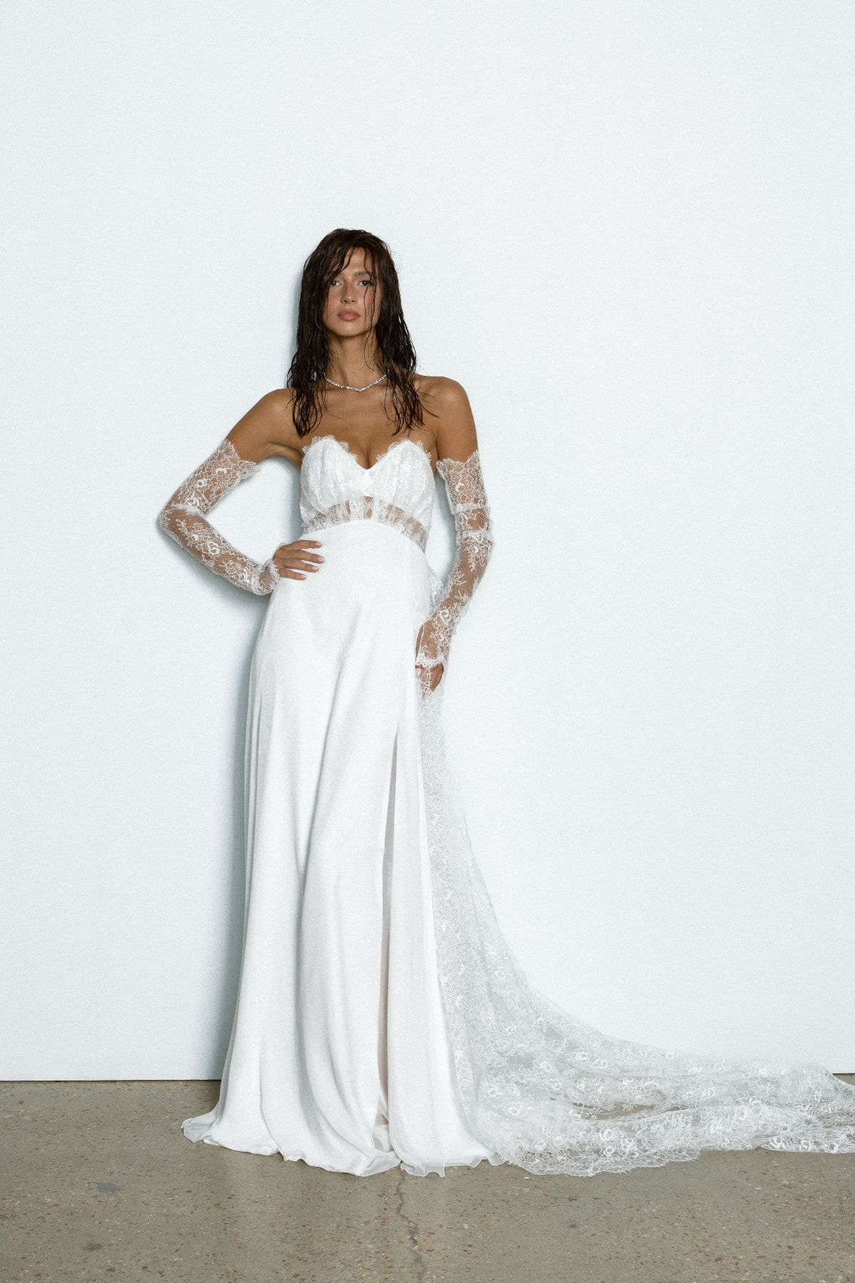robe de mariée Rime Arodaky disponible chez Melody Nelson à Erpent, Namur, Belgique