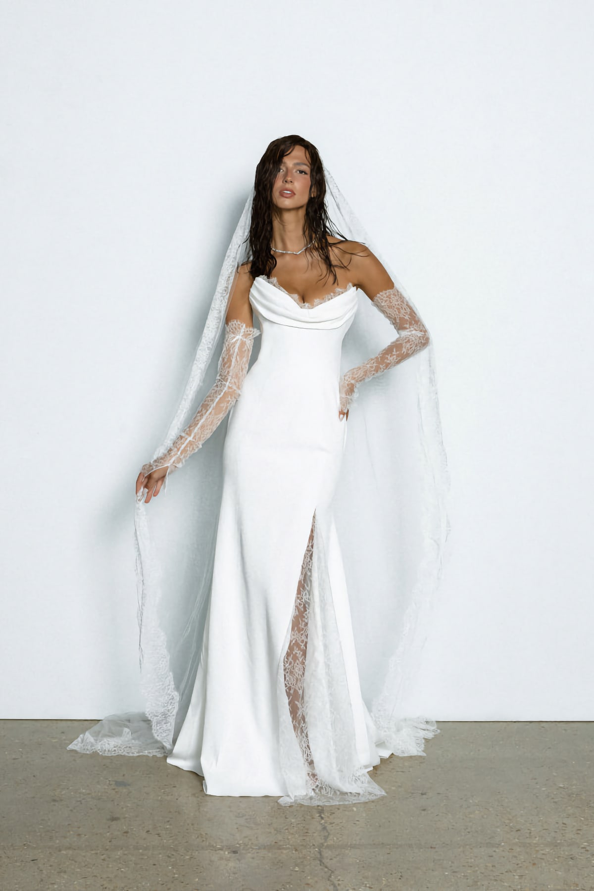 robe de mariée Rime Arodaky disponible chez Melody Nelson à Erpent, Namur, Belgique