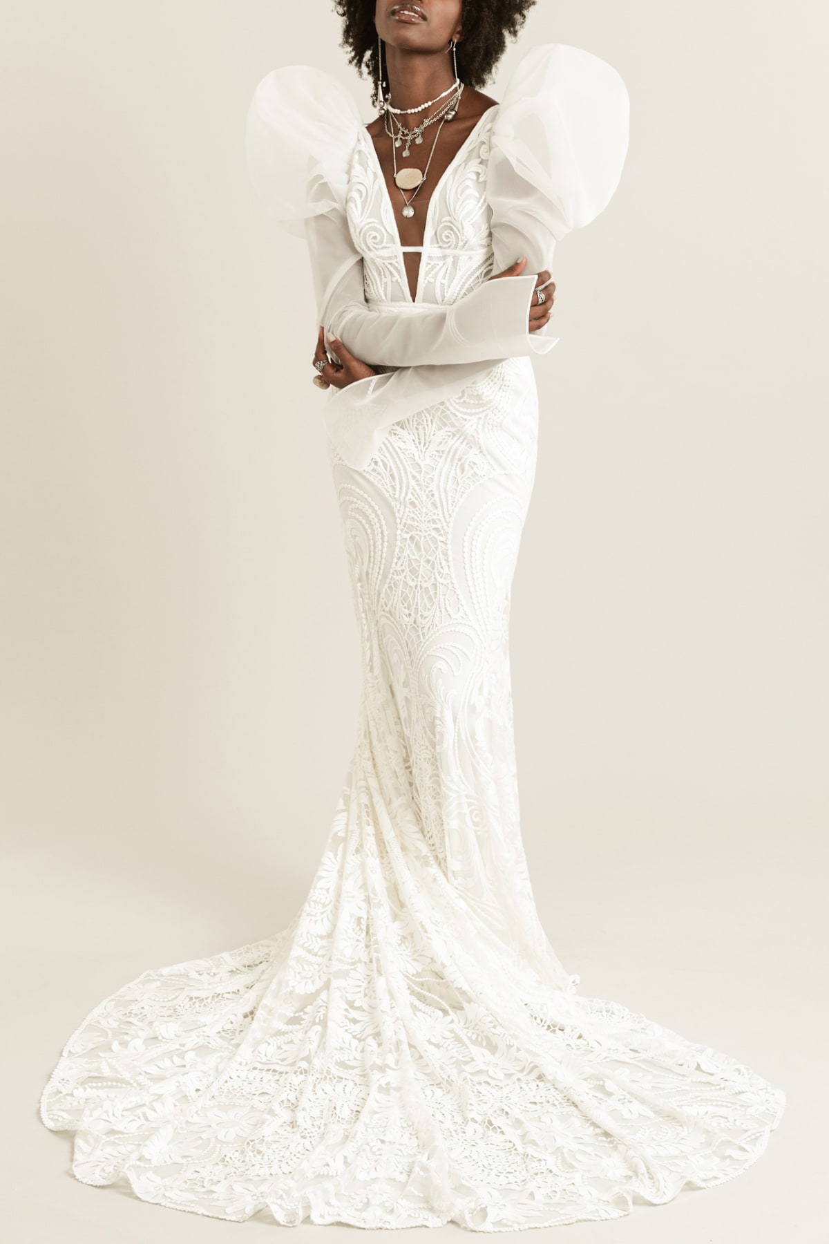 robe de mariée Rue de Seine disponible chez Melody Nelson à Erpent, Namur, Belgique