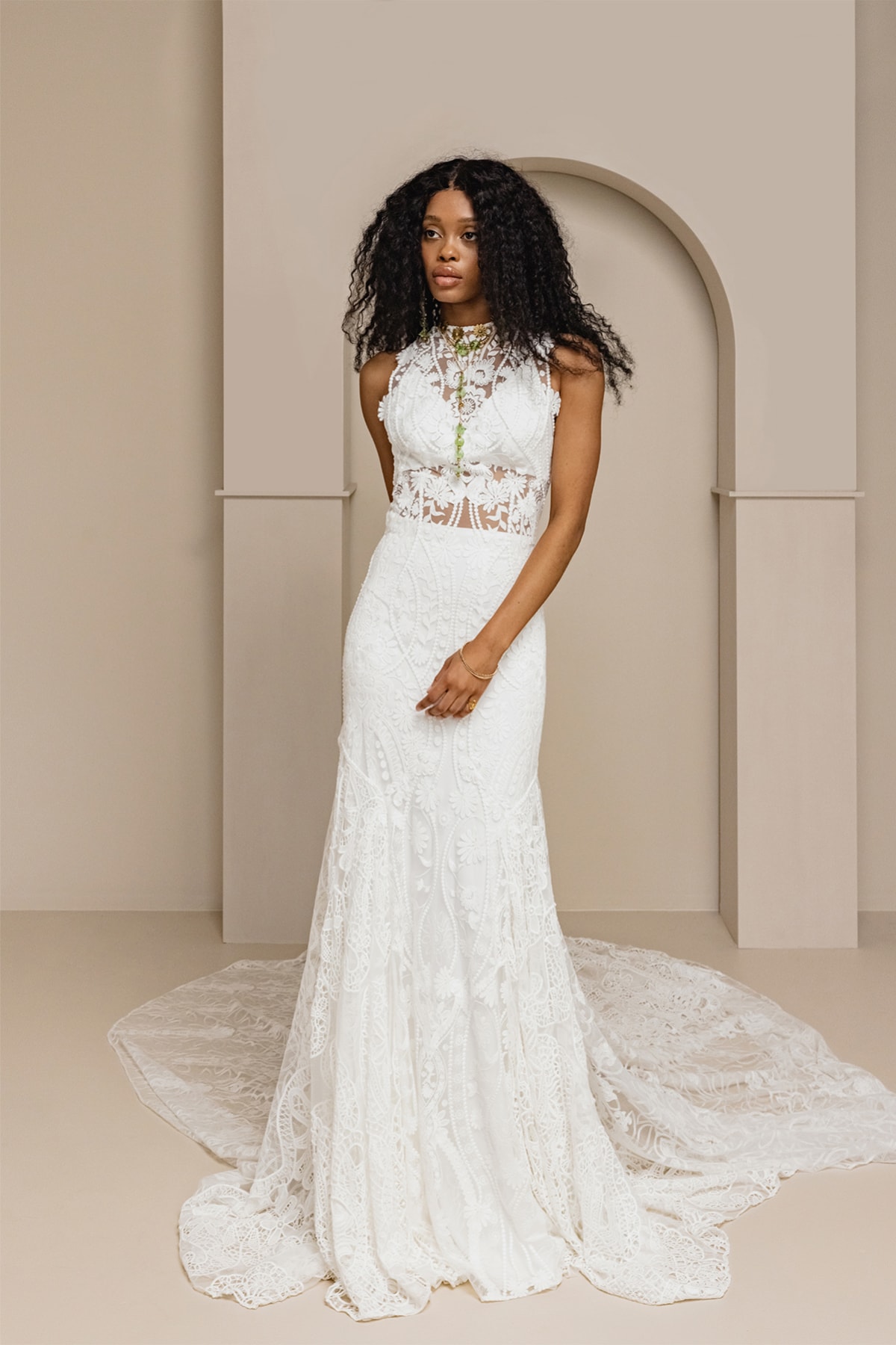 robe de mariée Rue de Seine disponible chez Melody Nelson à Erpent, Namur, Belgique
